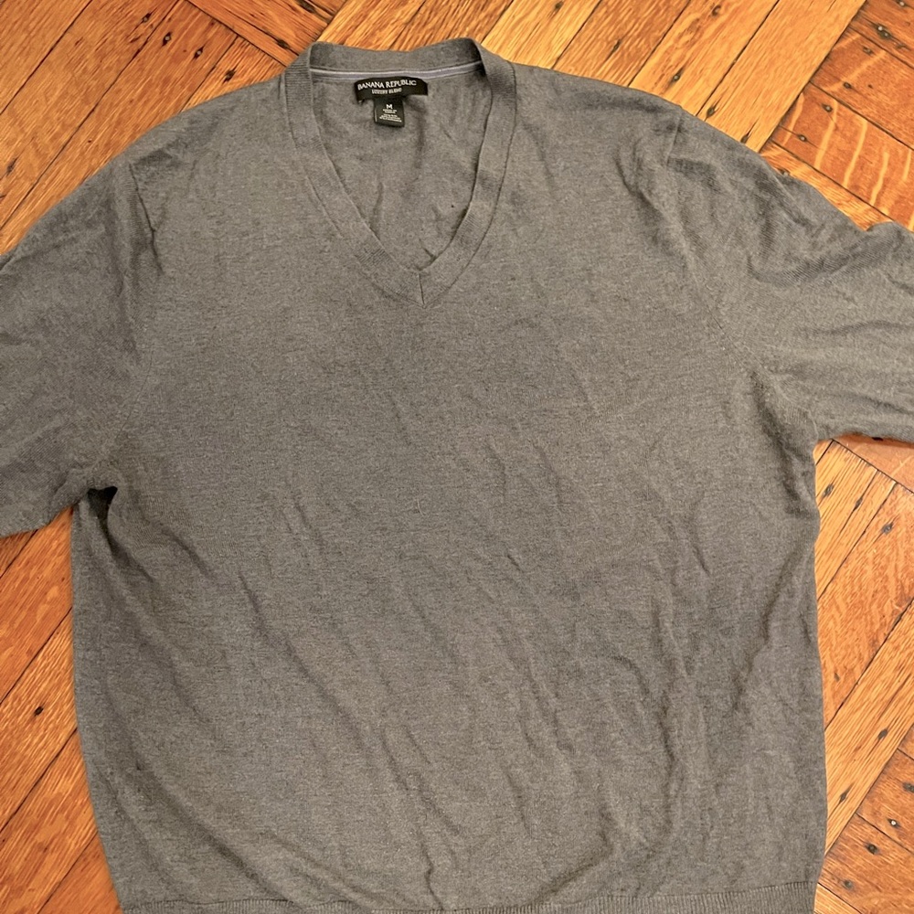 Banana Republic gray sweater